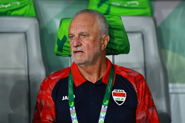 الأسترالي غراهام أرنولد مدرب منتخب العراق (رويترز)