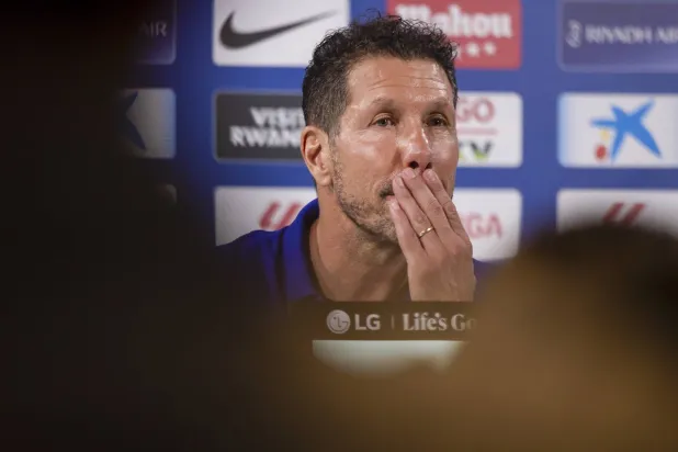 الأرجنتيني دييغو سيميوني المدير الفني لفريق أتلتيكو مدريد (إ.ب.أ)