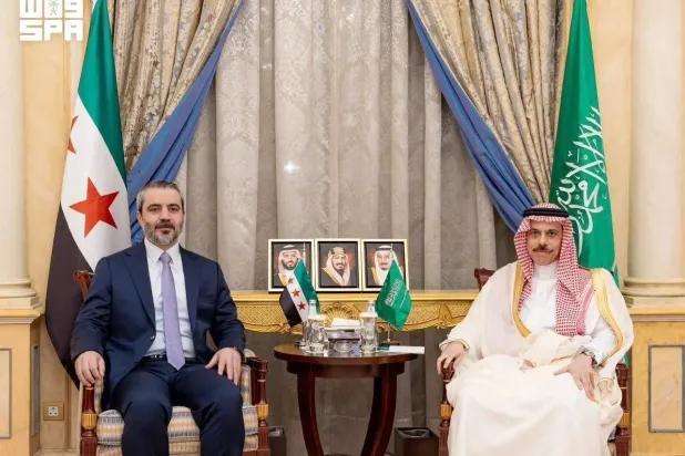 Saudi Foreign Minister Prince Faisal bin Farhan bin Abdullah received his Syrian counterpart, Asaad al-Shaibani, in Riyadh on Friday. (SPA)