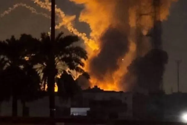 صورة متداولة في مواقع التواصل عن لحظة انفجار مقر للحشد شرق بغداد