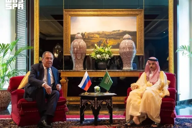 Saudi Minister of Foreign Affairs Prince Faisal bin Farhan bin Abdullah and his Russian counterpart Sergei Lavrov meet in Manama on Sunday. (SPA)