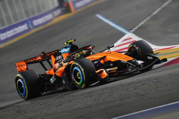  11 October 2026, Singapore, Marina Bay: British Formula One driver Lando Norris of team McLaren drives during the 2026 Formula 1 Singapore Grand Prix at the Marina Bay Street Circuit. (dpa)