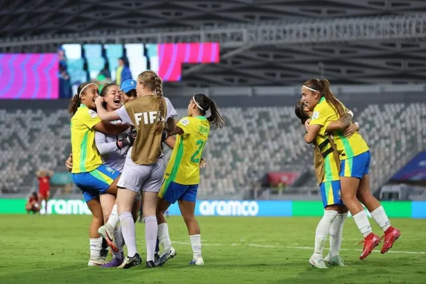 فرحة البرازيليات باكتساح كندا في مونديال الناشئات (الاتحاد البرازيلي)