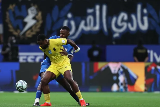 كاد الحزم أن يحرج الهلال بتعادل مُثير (تصوير: سعد العنزي)