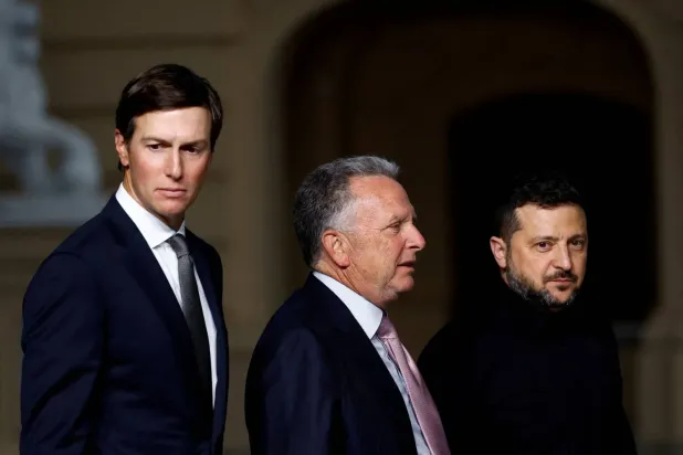 Ukrayna Devlet Başkanı Vladimir Zelenskiy, ABD Özel Temsilcisi Steve Witkoff ve ABD Başkanı Donald Trump’ın damadı Jared Kushner, Eylül 2026 (Reuters)