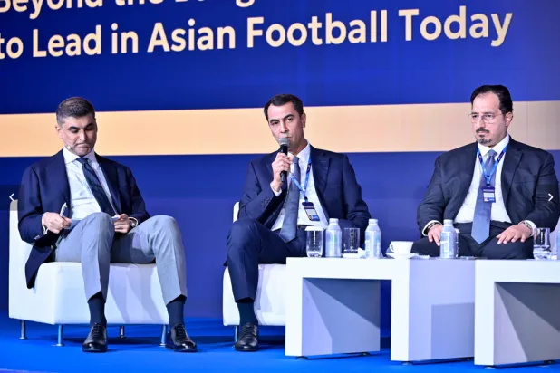 المسحل يناقش تحديات القيادة والحوكمة في مؤتمر الاتحاد الآسيوي بطوكيو (الشرق الأوسط)