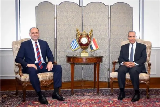 وزير الخارجية المصري ونظيره اليوناني اتفقا على العمل لتوسيع المساحة الاقتصادية الخالصة بين البلدين في البحر المتوسط (الخارجية المصرية)