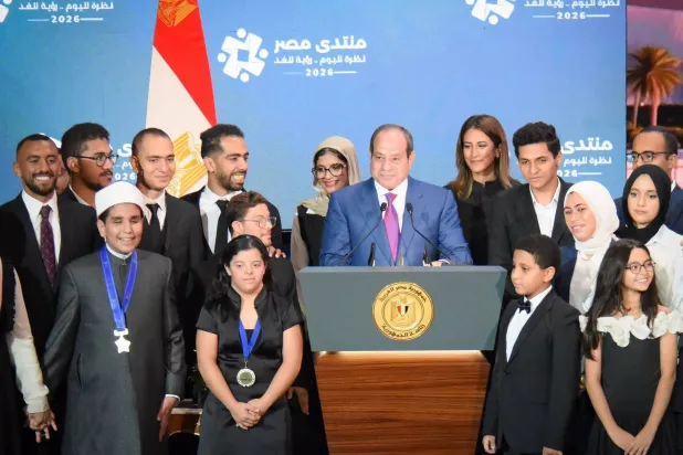 الرئيس المصري عبد الفتاح السيسي خلال مشاركته في الجلسة الختامية من «منتدى مصر» (الرئاسة المصرية)