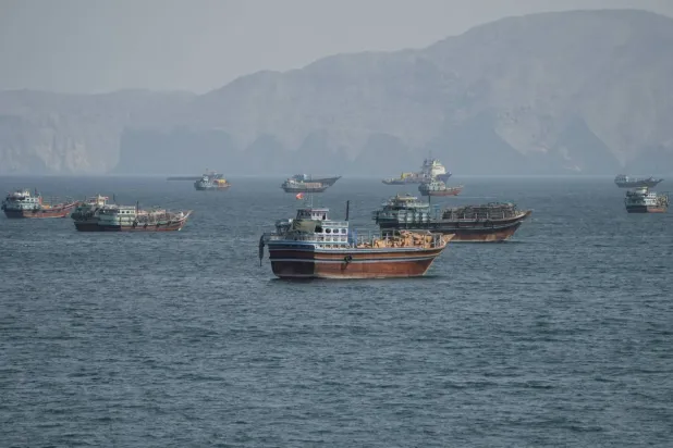 Hürmüz Boğazı'ndaki gemiler (Reuters)