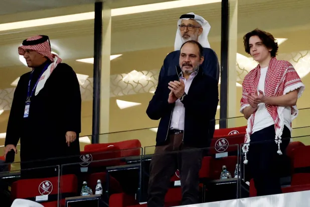 الأمير علي بن الحسين خلال حضوره مباراة سابقة لمنتخب الأردن (رويترز)