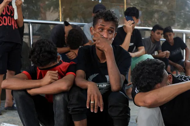 إسرائيل تكثف غاراتها في غزة وتسبب في مقتل 7 فلسطينيين