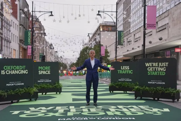  Mayor of London Sadiq Khan poses for the media in Oxford Street as it becomes traffic-free and pedestrianized in London, Monday, Oct. 26, 2026. (AP) 