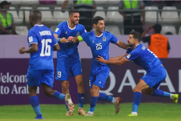 احتفالية لاعبي القوة الجوية بهدف القائد سعد عبد الأمير في مرمى باختاكور (الاتحاد الآسيوي)
