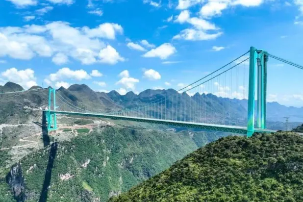Huajiang Grand Canyon Bridge is the world’s highest, according to Guinness World Records (Shutterstock) 