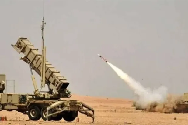 Air defenses intercepted and destroyed a ballistic missile launched by the terrorist Houthi militia toward Saudi Arabia’s Taif. (Reuters file)