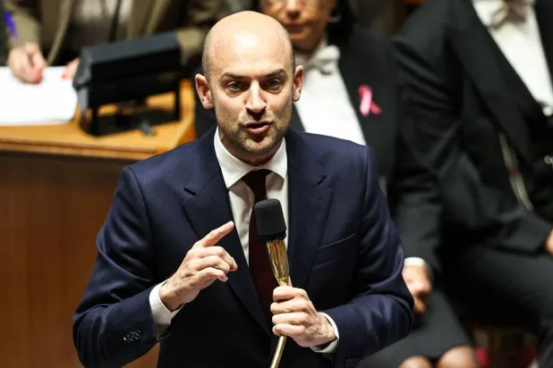  France's Foreign Affairs Minister Jean-Noel Barrot addresses the audience during a session of questions to the government at the National Assembly, France's lower house of parliament in Paris on October 27, 2026. (AFP) 