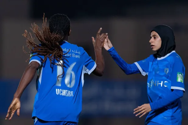 يملك الهلال فرصة مباشرة لتعطيل المتصدر وتقليص الفارق معه إلى 3 نقاط (نادي الهلال)