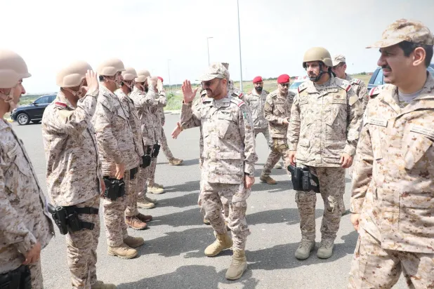 رئيس الأركان العامة السعودي يزور الوحدات العسكرية بالمنطقة الجنوبية