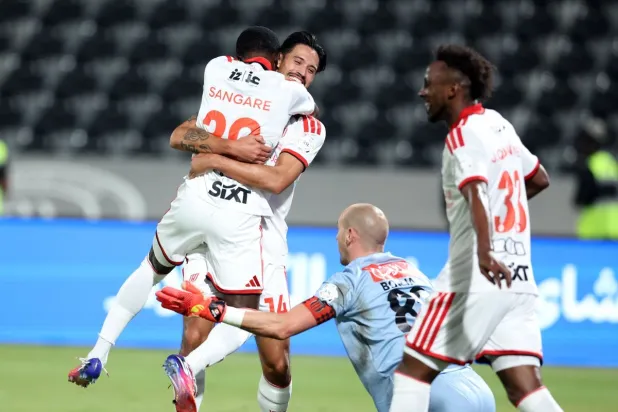 القادسية يقسو على الرياض بسداسية ويعزز صدارته للدوري السعودي
