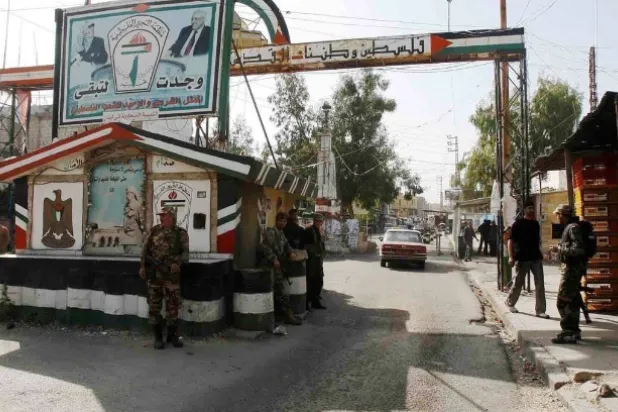 مدخل مخيم عين الحلوة للاجئين الفلسطينيين في جنوب لبنان (الوكالة الوطنية للإعلام)