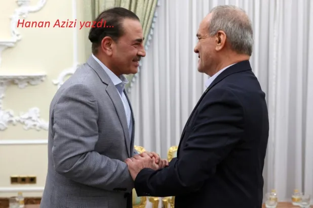 İran Cumhurbaşkanlığı tarafından yayınlanan fotoğrafta, İran Cumhurbaşkanı Mesud Pezeşkiyan’ın 20 Ekim 2026’da Tahran’da Pakistan Genelkurmay Başkanı Asım Munir’le el sıkıştığı görülüyor. (AFP)