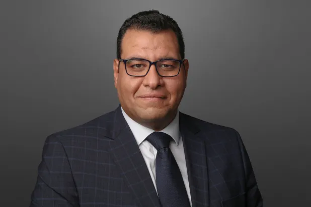 قالت وزارة الصحة إن السيدة تتلقى العناية الطبية اللازمة في الدولة (وام)