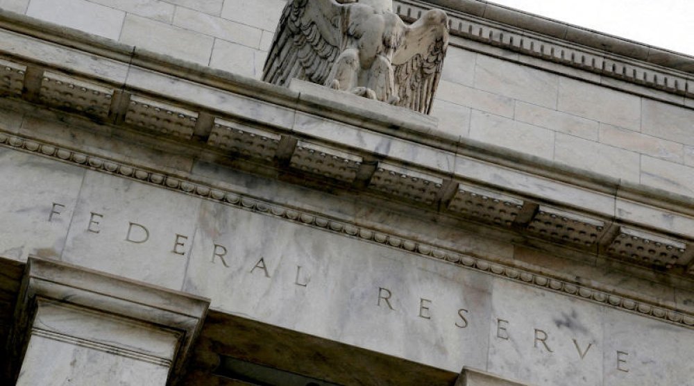 الفيدرالي يتجه نحو تثبيت الفائدة عند 5.25% و5.50% والأسواق تترقب