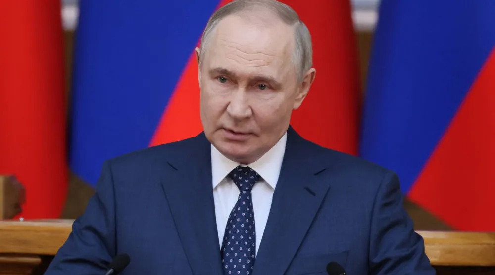 الرئيس الروسي فلاديمير بوتين يعلن وقفاً لإطلاق النار من دون أي التزام بوقف كامل لإطلاق النار والتوصل إلى اتفاق (رويترز)