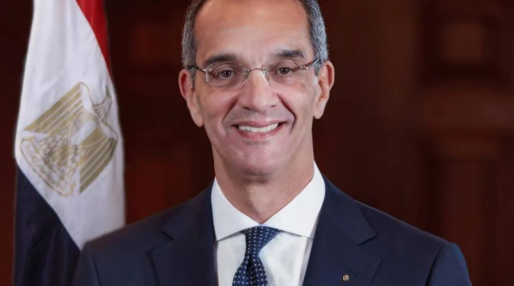 وزير الاتصالات وتكنولوجيا المعلومات المصري عمرو طلعت (الصفحة الرسمية للوزير على فيسبوك)