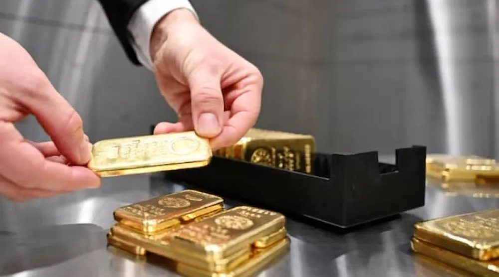 سبائك الذهب بغرفة صناديق الودائع الآمنة في «برو أوروم» بميونيخ (رويترز)