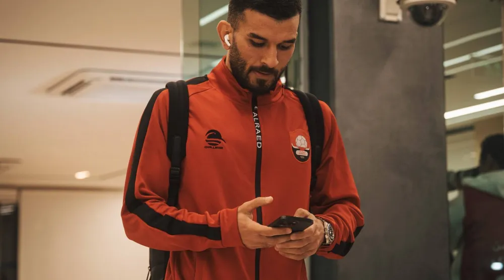 الجزائري أمير سعيود سبق وأن مثل الطائي والرائد (الدوري السعودي) 