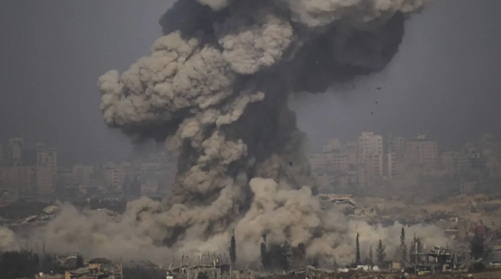 Smoke rises to the sky following an Israeli army bombardment in the northern Gaza Strip, as seen from southern Israel, Thursday, July 10, 2025. (AP Photo/Leo Correa)