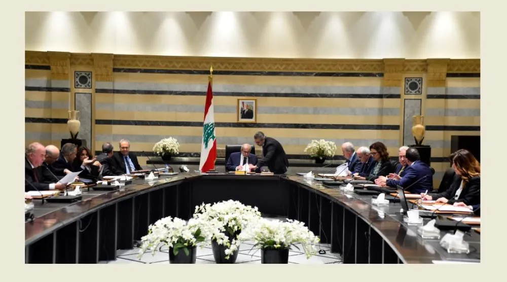 من وقائع الجلسة الأخيرة للحكومة اللبنانية في قصر بعبدا (الرئاسة اللبنانية)