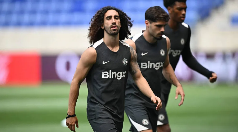  كوكوريلا خلال تدريبات تشيلسي (أ.ف.ب)
