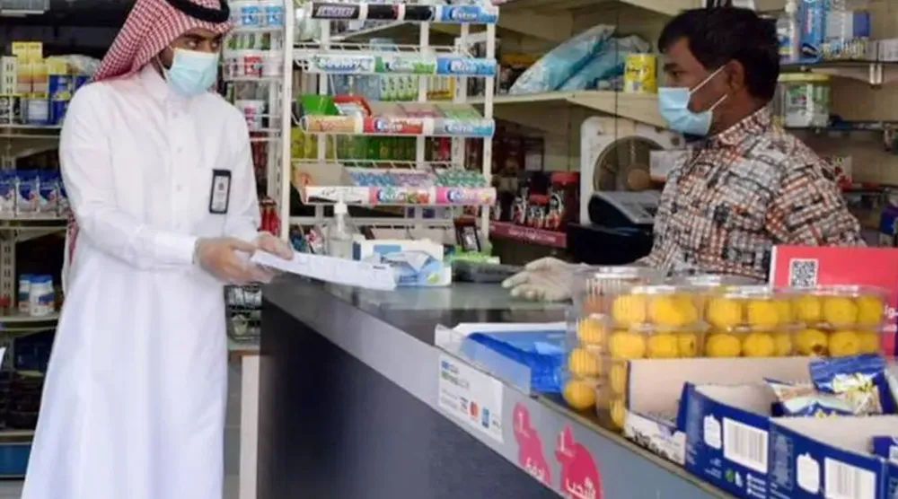 يمنع بيع منتجات التبغ لمن تقل أعمارهم عن 18 سنة (واس) 
