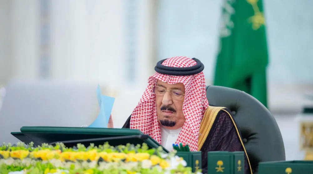 خادم الحرمين الشريفين الملك سلمان بن عبد العزيز لدى ترؤسه جلسة مجلس الوزراء في جدة الثلاثاء (واس)