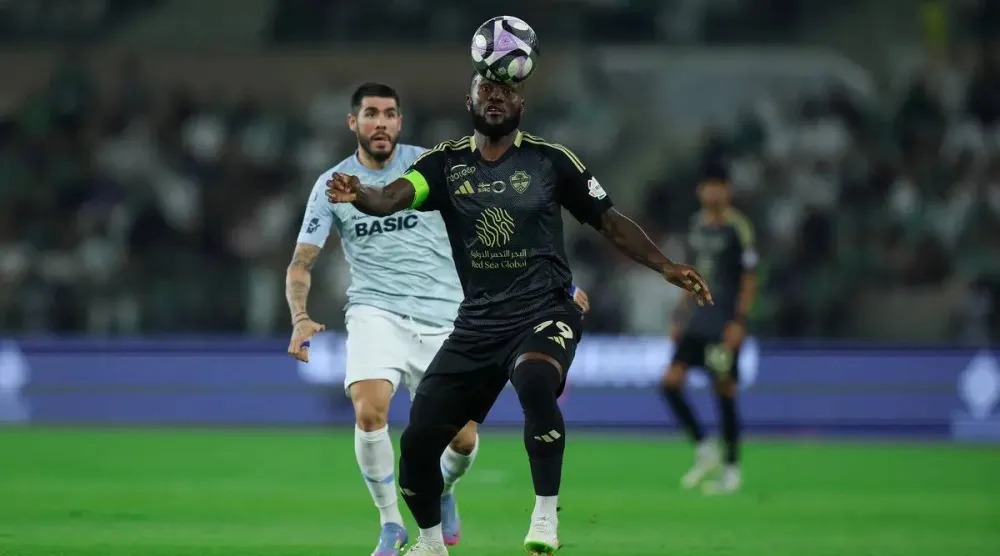 لاعب الوسط الإيفواري فرانك كيسي (وسائل إعلام سعودية)
