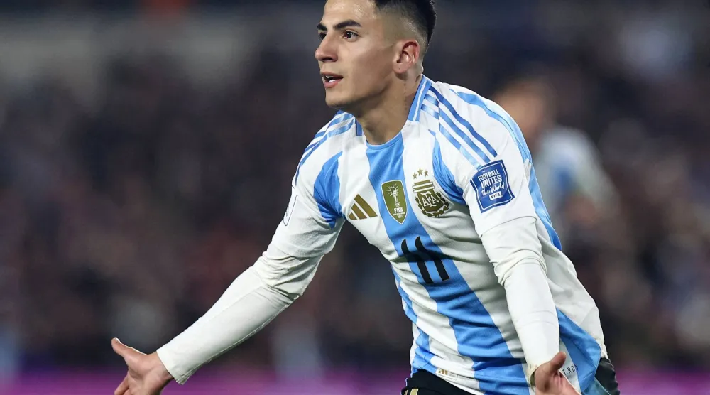 لاعب الوسط الأرجنتيني تياغو ألمادا (رويترز)