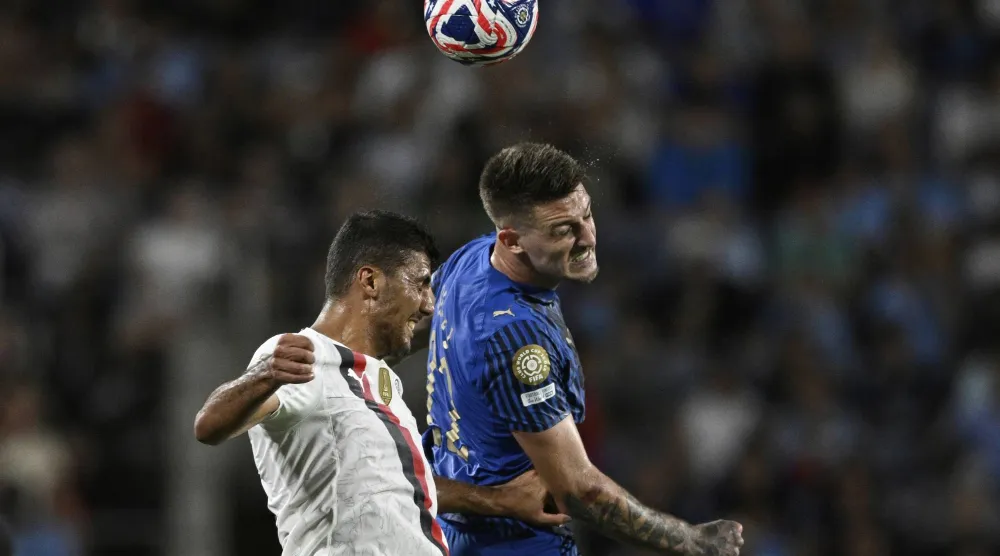 فوز الهلال على مانشستر سيتي أصبح نقطة تحول للدوري السعودي (أ.ب)