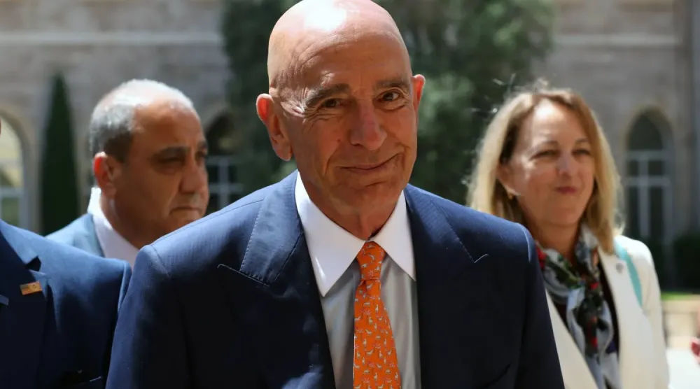 ABD’nin Ankara Büyükelçisi ve Suriye Özel Temsilcisi Tom Barrack, Beyrut'a yaptığı son ziyaret sırasında (EPA)