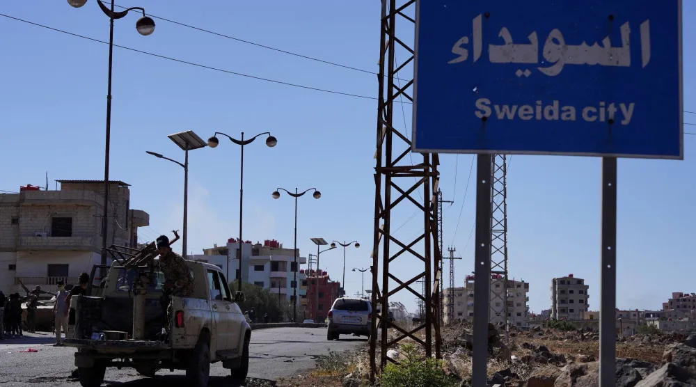 رحَّب البيان المشترك باتفاق إنهاء الأزمة بمحافظة السويداء السورية (رويترز)