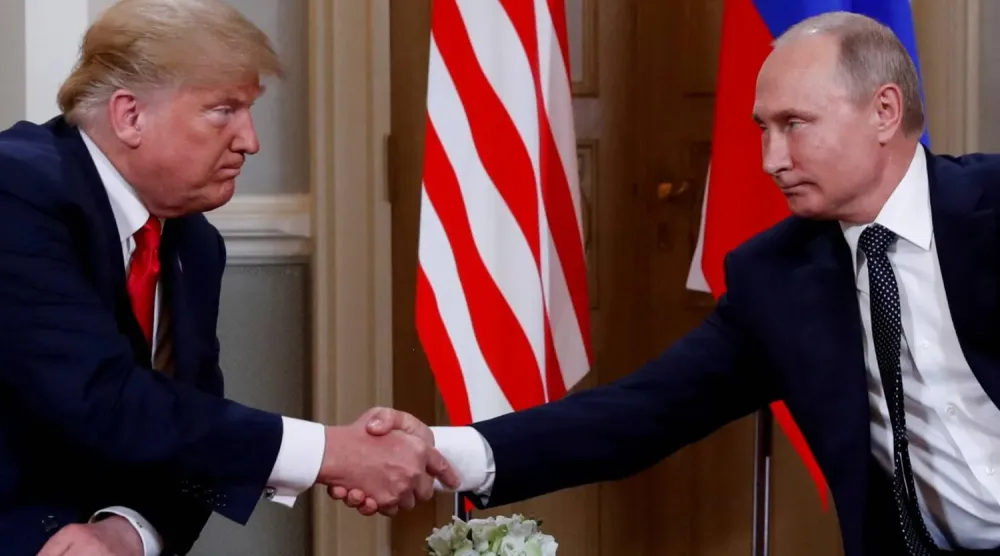ABD Başkanı Donald Trump ve Rus mevkidaşı Vladimir Putin (Arşiv - Reuters)