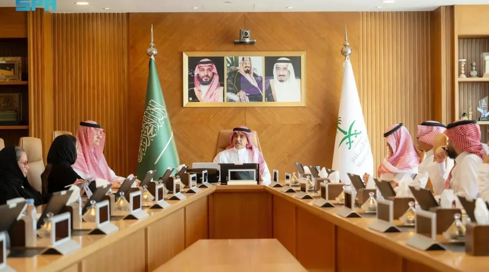 Saudi Minister of Media Salman Al-Dossary stressed that the ministry is mobilizing all its resources to support media coverage of all Saudi sports competitions in a manner that strengthens the presence of the Kingdom's sports project both locally and globally. (SPA)