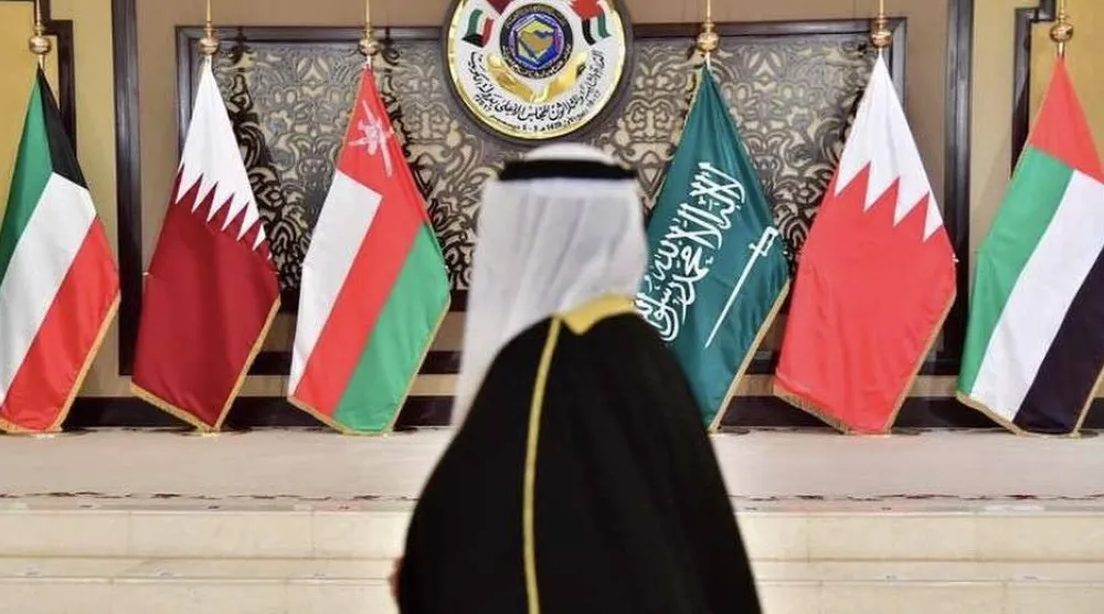 أعلام دول الخليج العربي في إحدى المناسبات (أ.ف.ب)