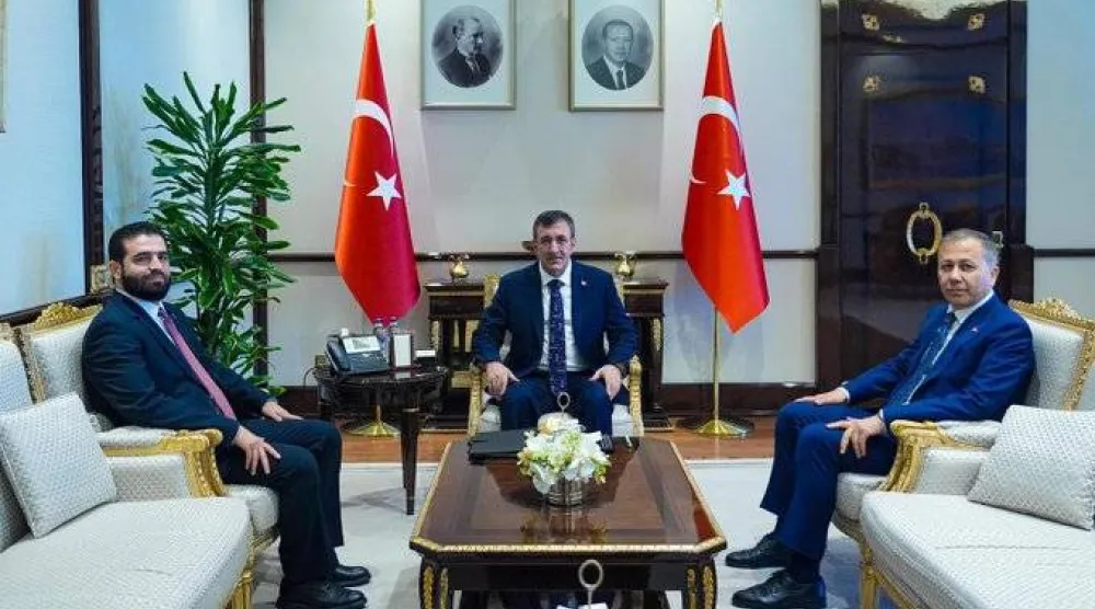 جودت يلماز نائب إردوغان يستقبل وزير الداخلية السوري أنس خطاب في العاصمة التركية أنقرة بحضور وزير الداخلية التركي علي يرلي كايا (إكس)