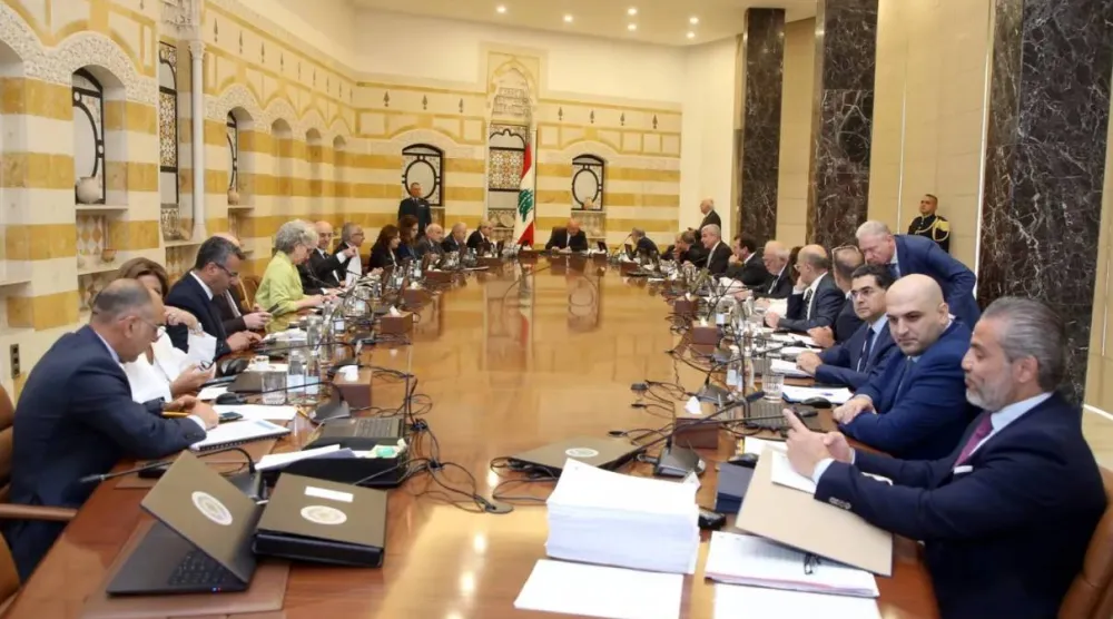 جانب من جلسة سابقة لمجلس الوزراء اللبناني بالقصر الرئاسي في بعبدا (الرئاسة اللبنانية)
