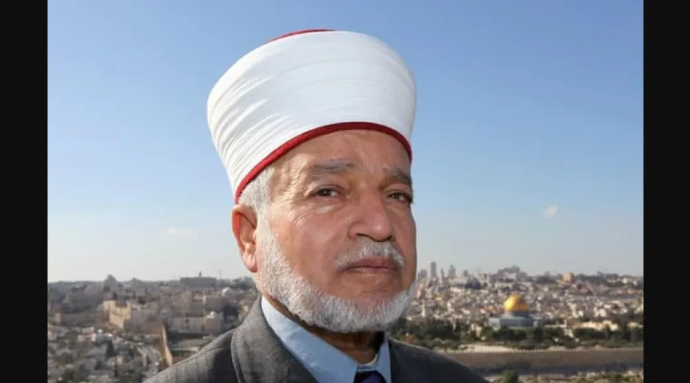 مفتي القدس والأراضي الفلسطينية الشيخ محمد حسين (وكالة الأنباء الفلسطينية)