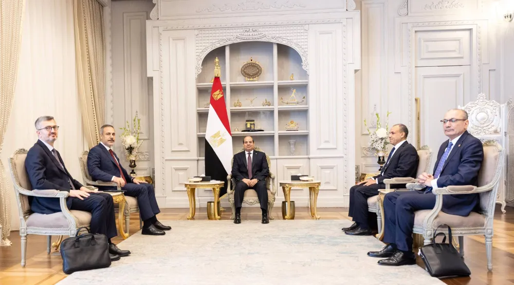 الرئيس المصري عبد الفتاح السيسي استقبل وزير الخارجية التركي هاكان فيدان خلال زيارته لمصر في مارس الماضي (الخارجية التركية)