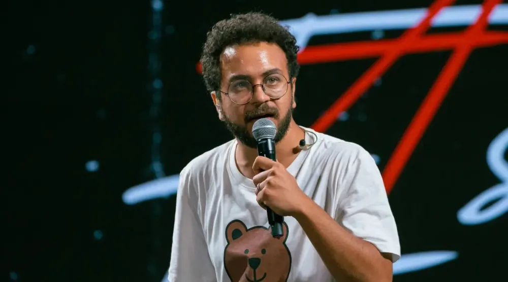 «الشاطر»... الدور الذي فتح له باب الكوميديا مع فريق محترف (فيسبوك)