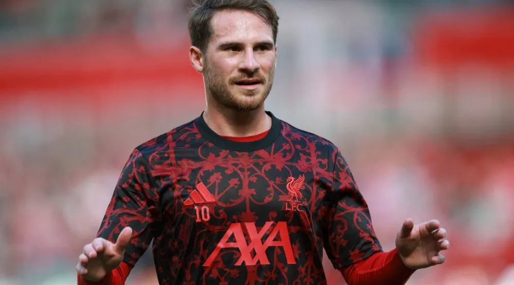 لاعب خط وسط ليفربول الأرجنتيني أليكسيس ماك أليستر (رويترز)